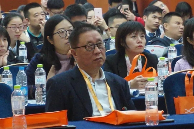 伟德体育 - 综合体育赛事平台|奥体中心相助同伴