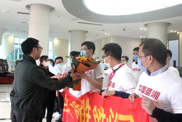 伟德体育 - 综合体育赛事平台|奥体中心相助同伴