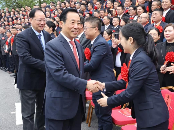 伟德体育 - 综合体育赛事平台|奥体中心相助同伴