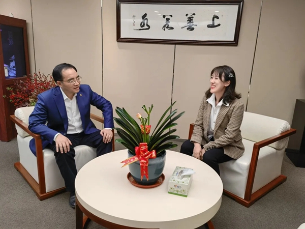伟德体育 - 综合体育赛事平台|奥体中心相助同伴