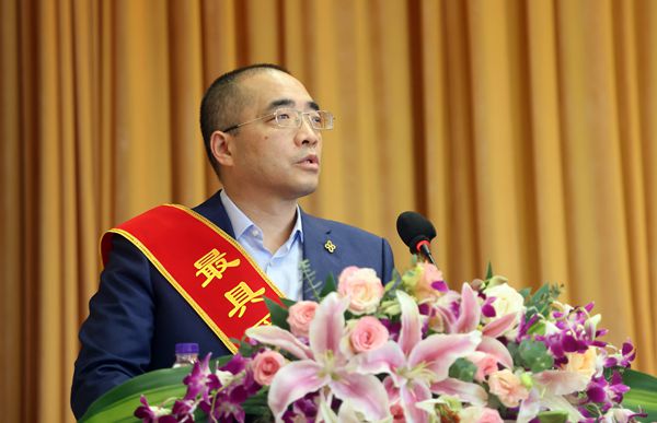 伟德体育 - 综合体育赛事平台|奥体中心相助同伴