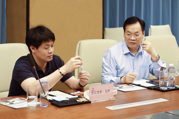 伟德体育 - 综合体育赛事平台|奥体中心相助同伴