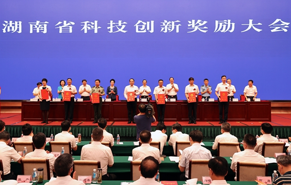 伟德体育 - 综合体育赛事平台|奥体中心相助同伴