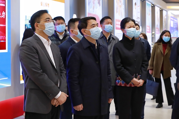 伟德体育 - 综合体育赛事平台|奥体中心相助同伴