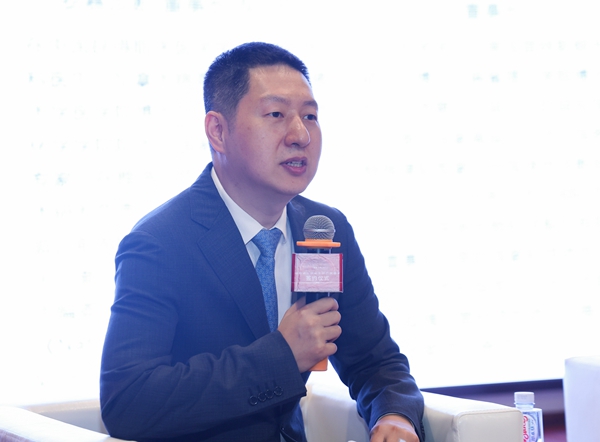伟德体育 - 综合体育赛事平台|奥体中心相助同伴