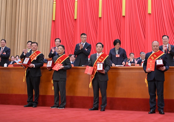 伟德体育 - 综合体育赛事平台|奥体中心相助同伴