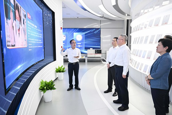 伟德体育 - 综合体育赛事平台|奥体中心相助同伴